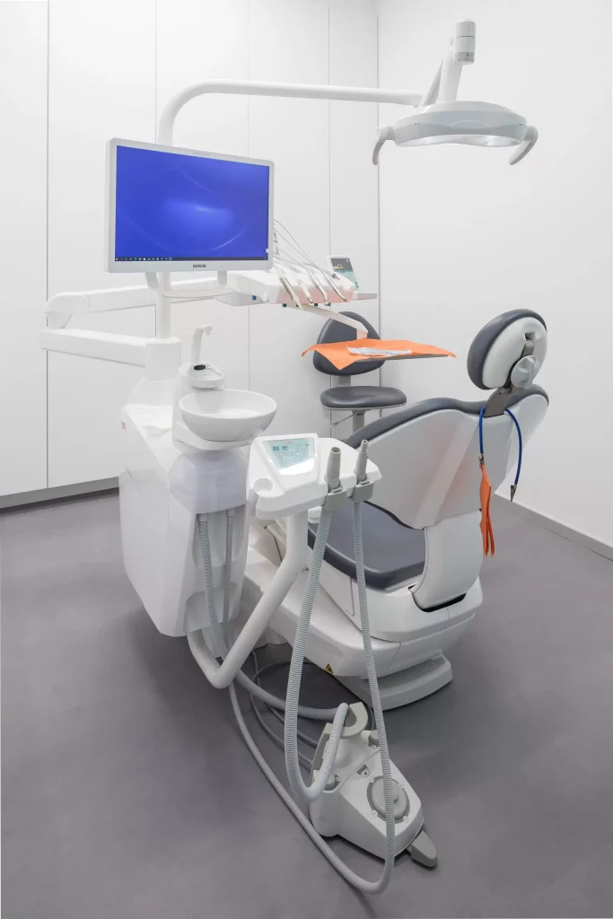 clinica-dentaria-sabrab-9-scaled